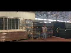 Barrière de protection renforcée du bord du pied avec ancres de pointes au sol