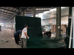 Clôture anti-escalade, pointes de sécurité sur le dessus du mur