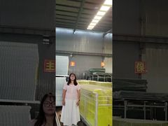 Barrière de protection de bord avec base autoportante