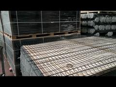 Machine à cintrer les barrières de protection des bords